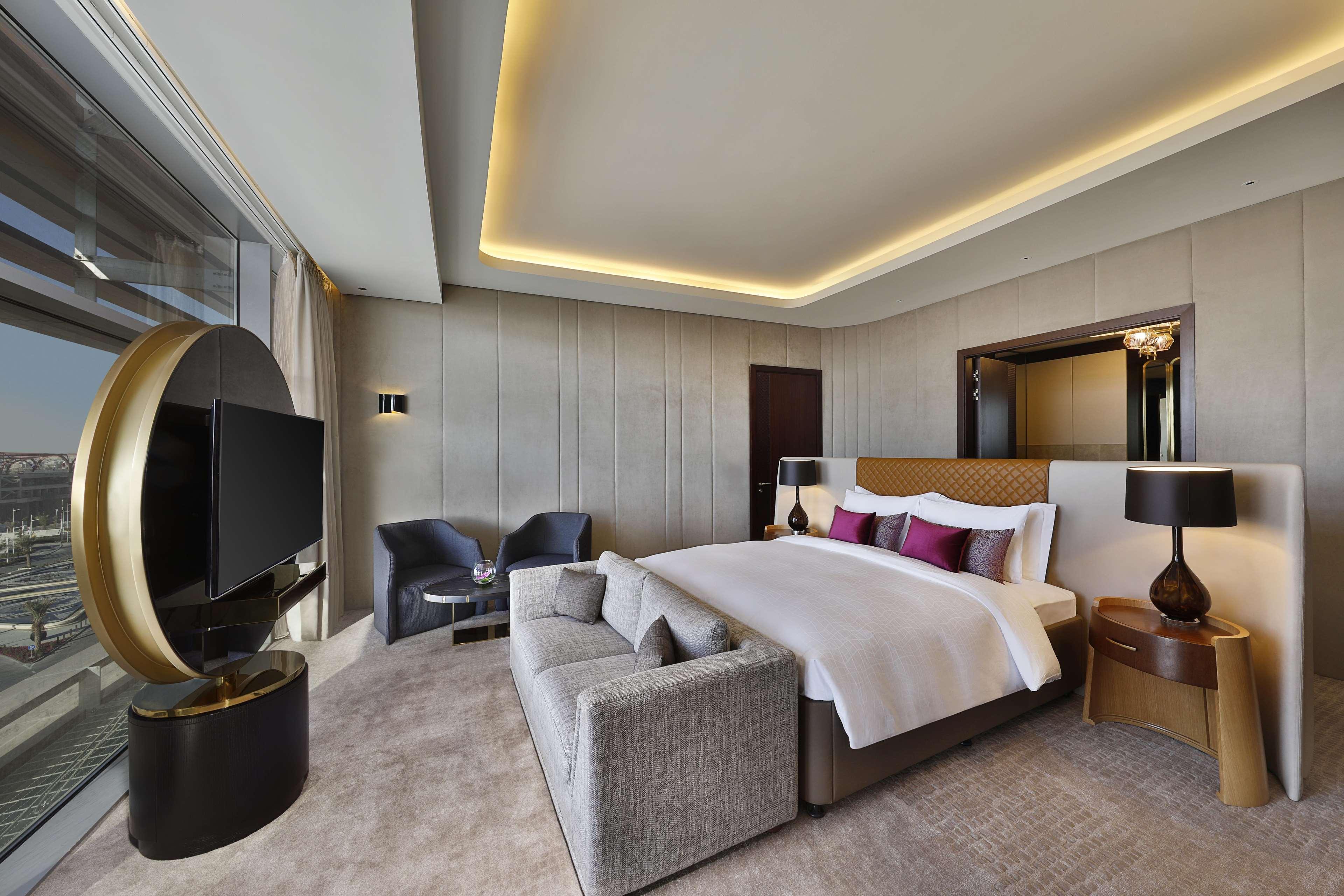 Alrayyan Hotel Doha, Curio Collection By Hilton Al Rayyan Esterno foto A bedroom at the hotel