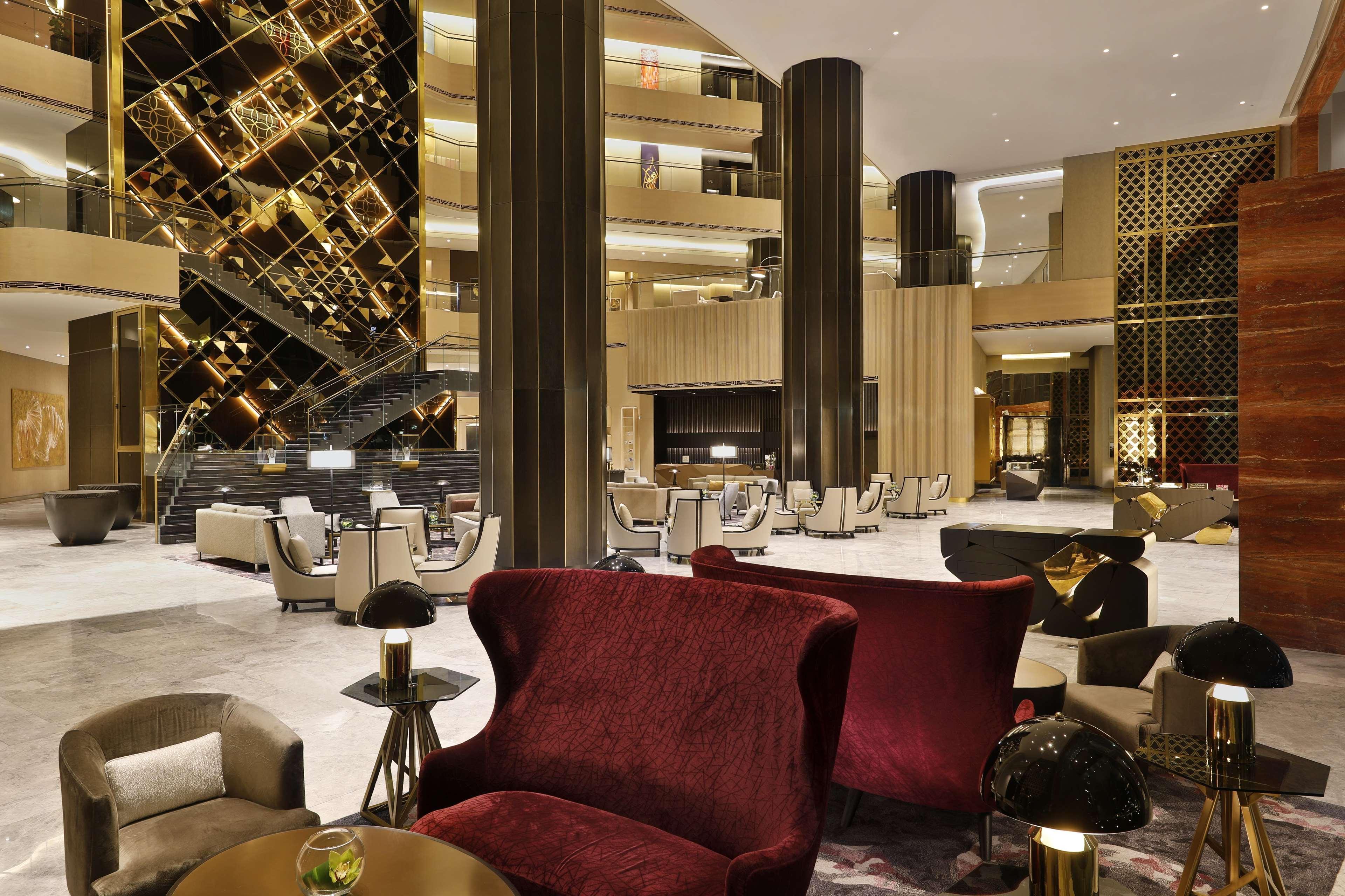 Alrayyan Hotel Doha, Curio Collection By Hilton Al Rayyan Esterno foto The lobby of the hotel