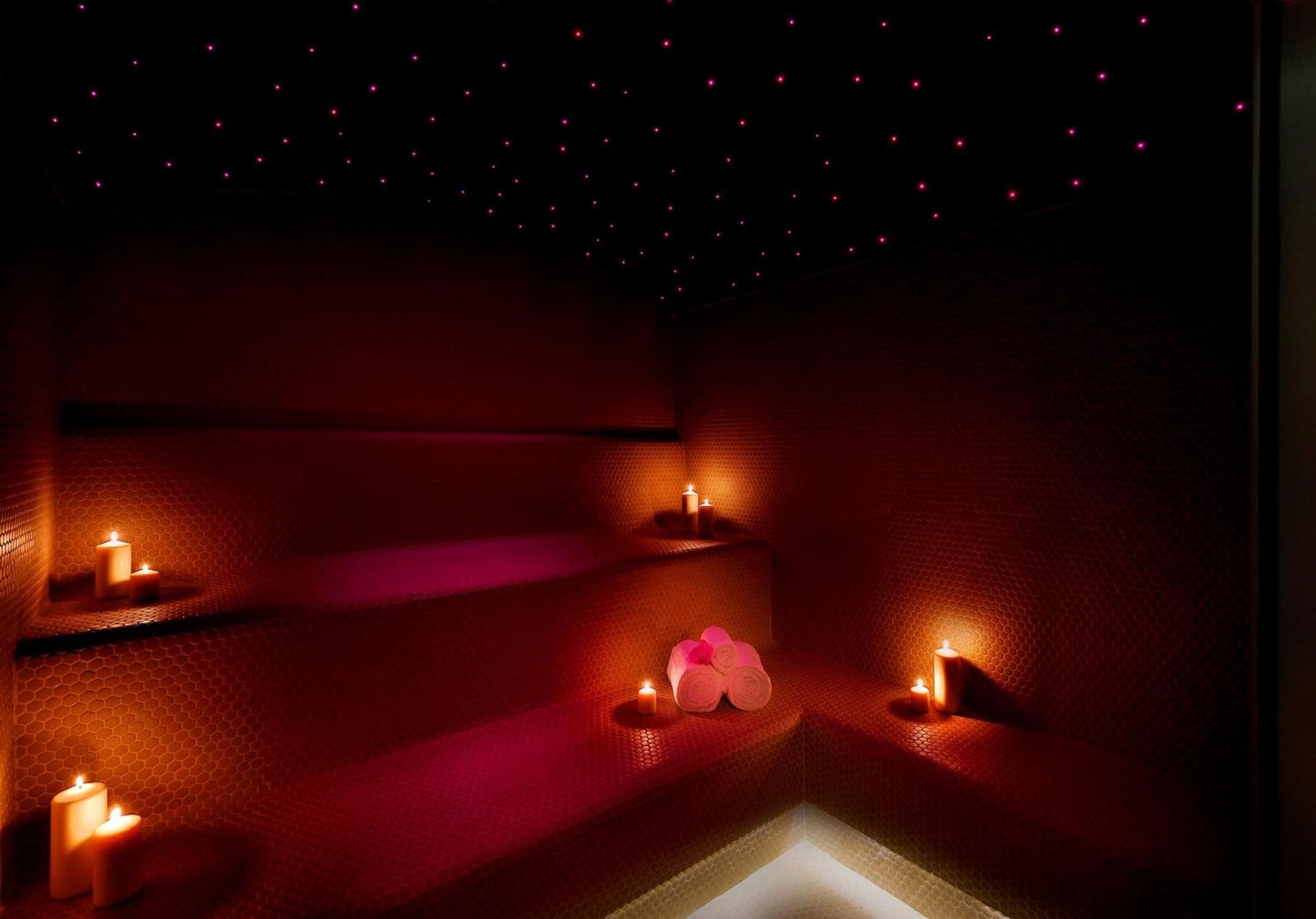 Alrayyan Hotel Doha, Curio Collection By Hilton Al Rayyan Esterno foto A salt cave in Germany