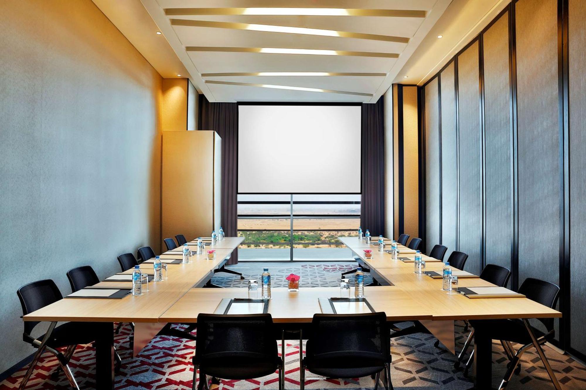 Alrayyan Hotel Doha, Curio Collection By Hilton Al Rayyan Esterno foto Meeting room