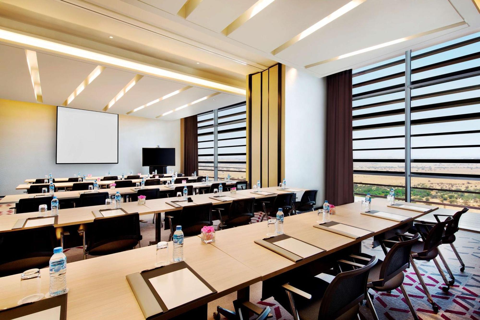 Alrayyan Hotel Doha, Curio Collection By Hilton Al Rayyan Esterno foto Meeting room