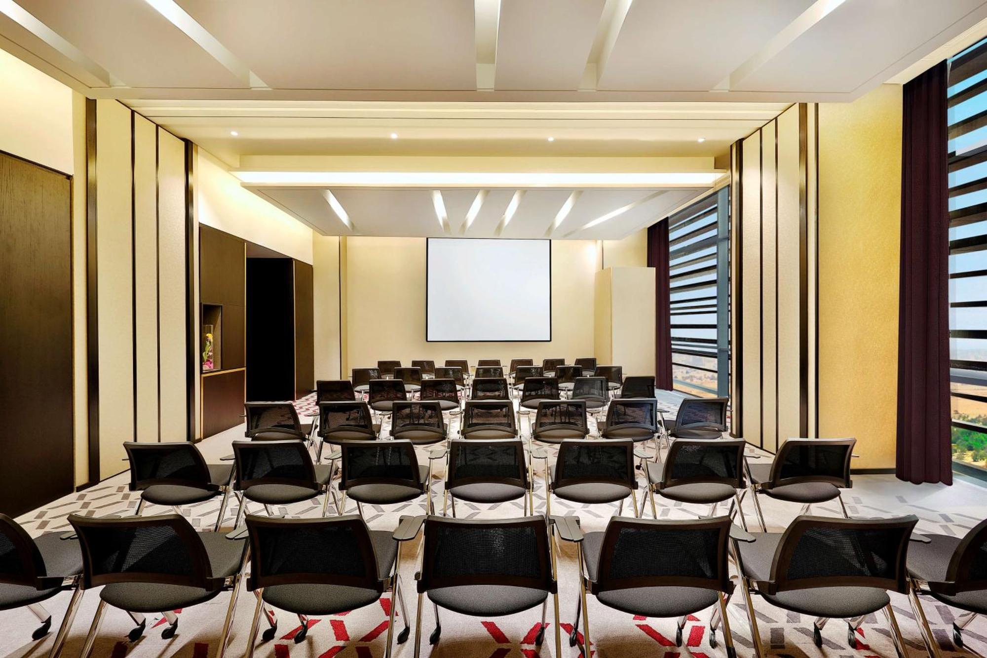 Alrayyan Hotel Doha, Curio Collection By Hilton Al Rayyan Esterno foto Meeting room